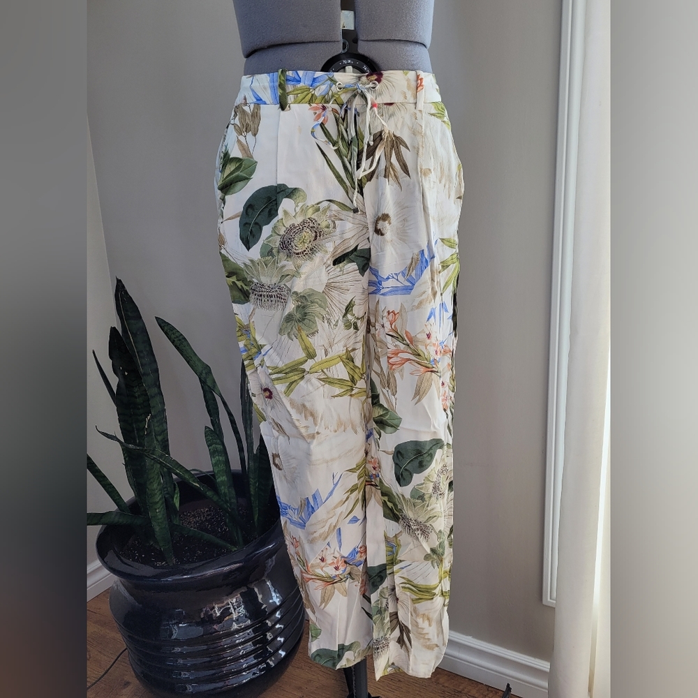 Zara tropical print pant size medium
